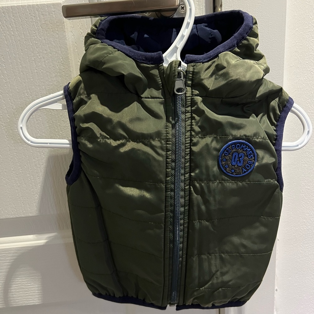 Reversible baby bomber vest